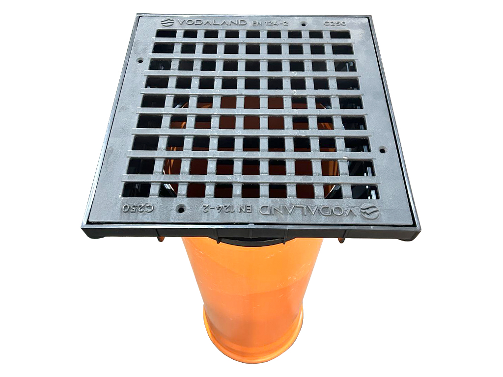 Set cadru cu grătar pluvial din fontă în grilă (403X403XH150mm) pentru țeava PVC cu diametru 315mm, clasa de sarcini C250